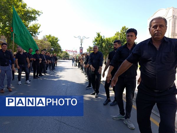 عاشورای حسینی در آشخانه و ۷۲ دیگ غذای نذری