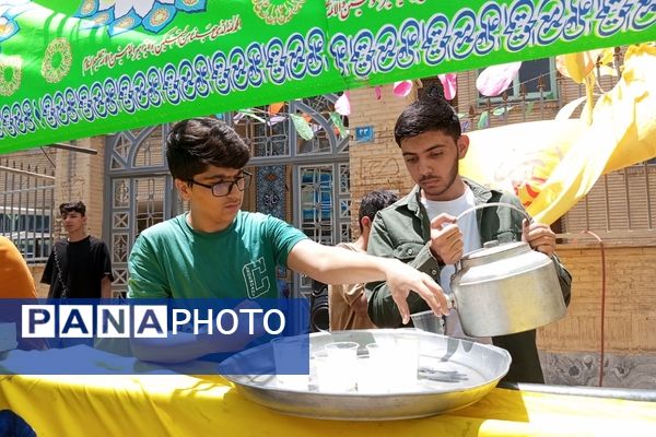 بازدید مسئولان رباط کریم از جشن کیلومتری عید غدیر