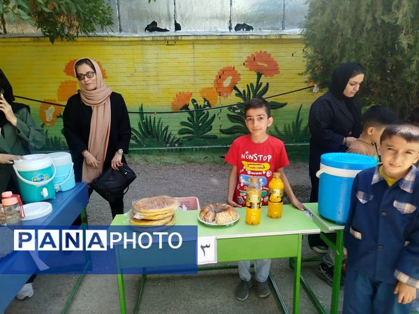 برگزاری بازارچه درون مدرسه‌ای در دبستان مبین شیروان