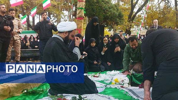 تدفین شهید گمنام در پارک مهر نیشابور 