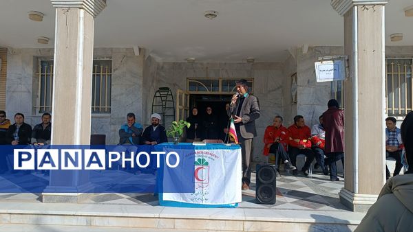 نواختن زنگ زلزله در دبیرستان کوشش شهرستان فاروج 