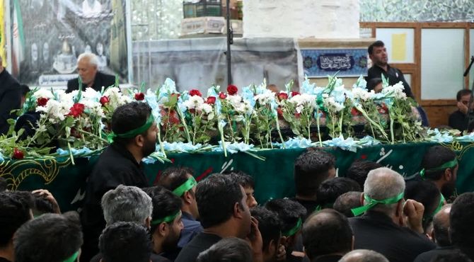 قالی بر دوش،دل بر آسمان؛ آیین باشکوه قالیشویان در مشهد اردهال برگزار شد