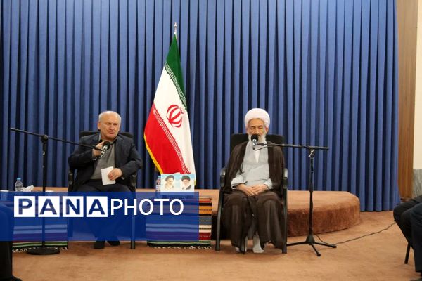 دیدار مدیران اجرایی مازندران با نماینده ولی‌ فقیه