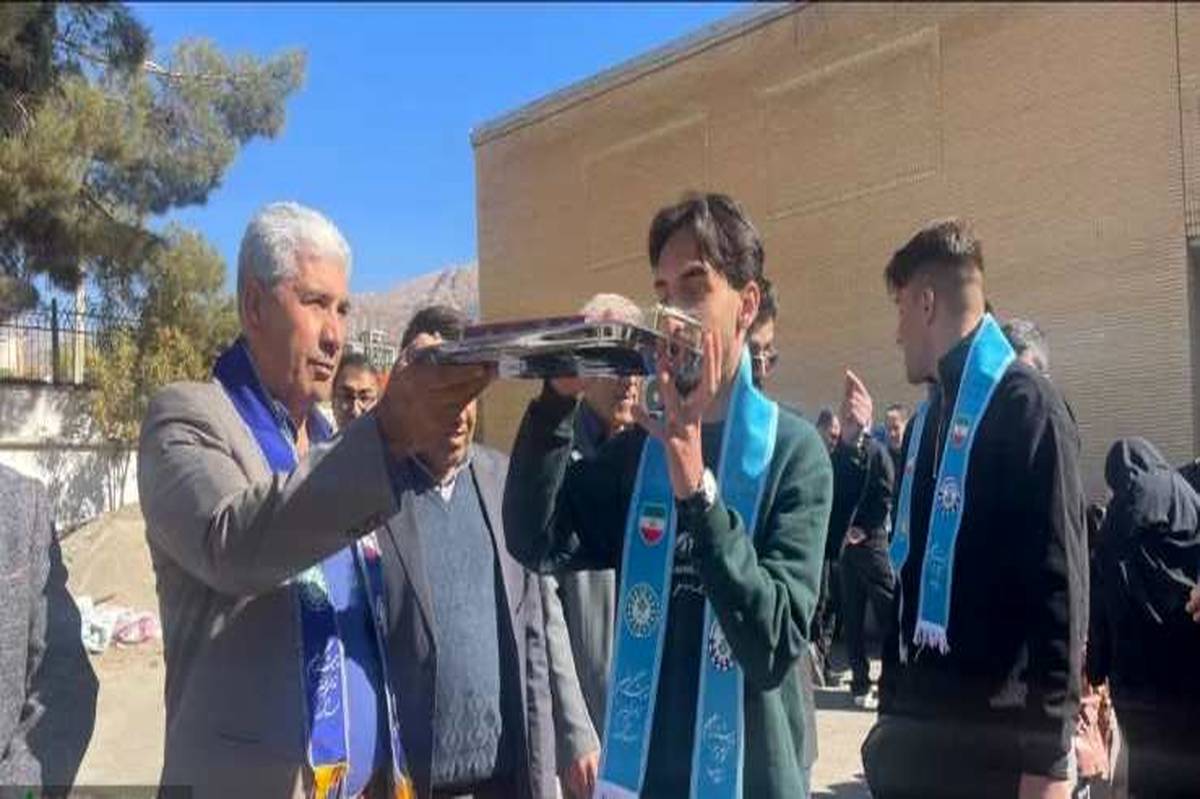 اعزام نخستین گروه دانش‌آموزان کهگیلویه و بویراحمد به سرزمین وحی از فرودگاه یزد