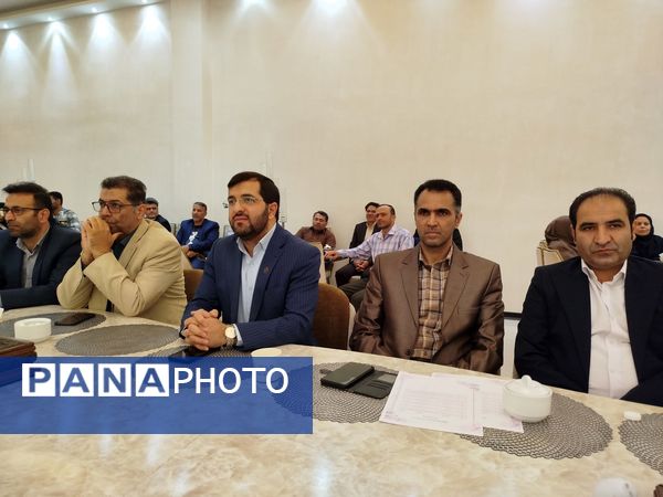 مراسم تقدیر از فعالان امور تربیتی در تالار آوین ملارد 