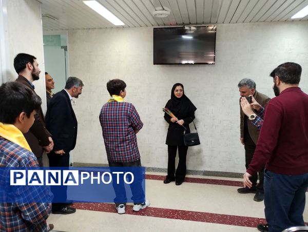 دانشآموزان پیشتاز همدانی، بهارِ میلاد حضرت زینب (س) را با تجلیل از پرستاران بیمارستان بعثت جشن گرفتند