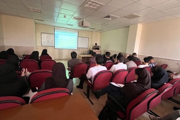 رویداد تخصصی هوش مصنوعی فرصتی برای تبادل نظر میان دانشجویان و متخصصان را فراهم کرد 