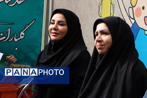 غنچه های بهارستانی آغاز سال تحصیلی را جشن گرفتند