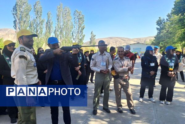 مسابقه تیراندازی با تفنگ بادی بین مربیان پیشتاز شیروان