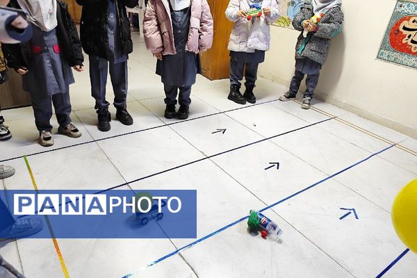 رقابت هیجان انگیز ماشین های بادکنکی در دبستان سارا شهرستان ملارد