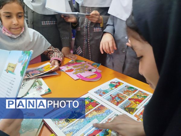 بازدید دانش‌آموزان دبستان شهید نجفی فدافن از کتابخانه فدک