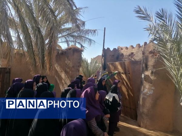 آشنایی نوجوانان با تاریخ صدر اسلام در نمایشگاه حدیث غربت یزد