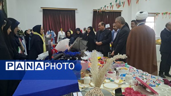 توزیع بسته‌های معیشتی به دانش‌آموزان مدارس ناحیه یک تبریز