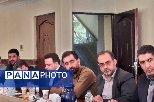 جلسه هم‌اندیشی معاونان پژوهش و توسعه منابع مناطق ۲۱ گانه شهرستان‌های تهران 