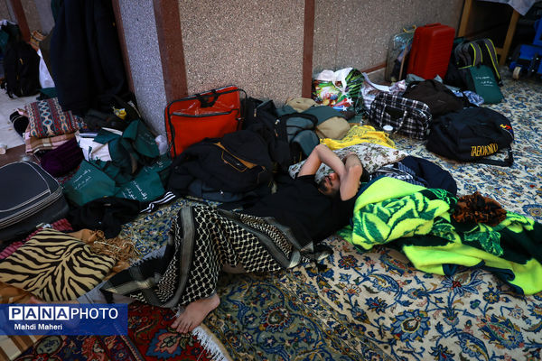 اعتکاف دانش‌آموزی در مسجد جامع شهرک غرب