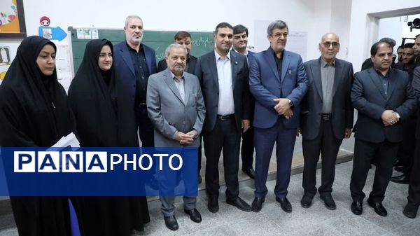 افتتاح مدرسه های خیرساز «نصیری طوسی» و «کارگر شریف» در اردکان با حضور وزیر آموزش و پرورش