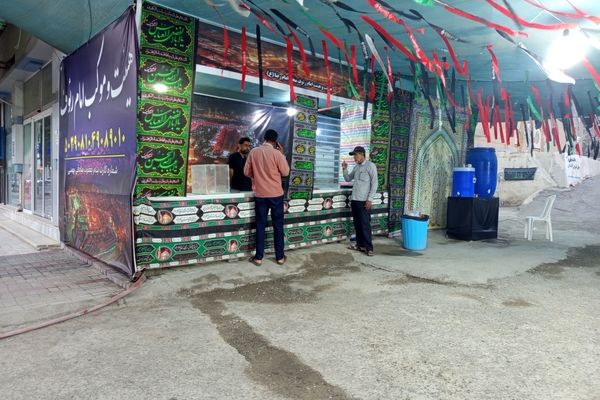 موکب امام رئوف در میناب، میزبان زائران اربعین است