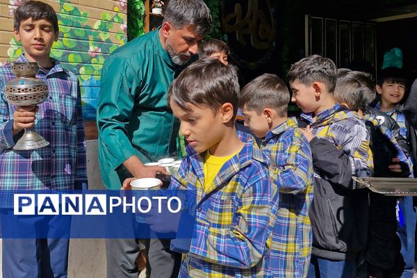 سیاه پوش کردن مدارس ناحیه دو شهرری به مناسبت ایام فاطمیه 