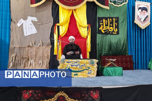 حضور خردسالان شیرخواره در مراسم گرامی داشت شهادت طفل شش ماهه امام حسین (ع)