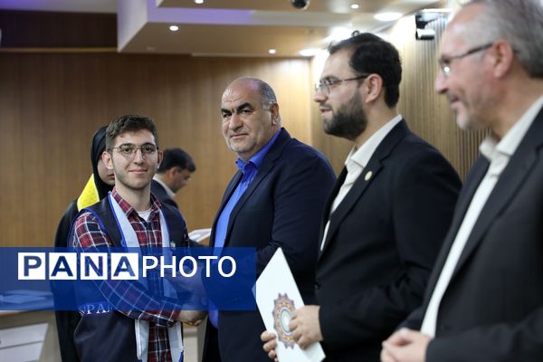 نشست تخصصی قائم مقام سازمان دانش‌آموزی با تشکل‌های پیشتازان در آذربایجان غربی