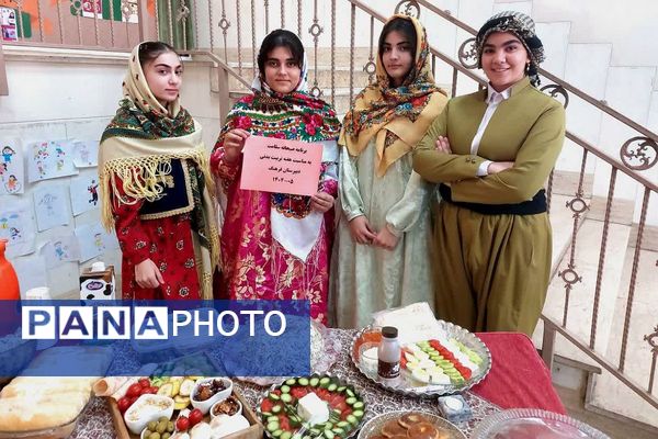 صبحی سالم در دبیرستان دخترانه فرهنگ قرچک