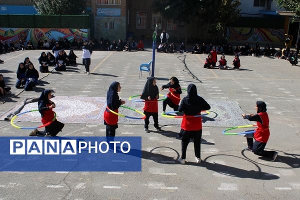 برگزاری جشنواره ورزشی در مدرسه شهید غیوری ناحیه یک شهرری