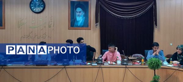 نشست خبرنگاران پانا تفت با رئیس سازمان دانش‌آموزی استان یزد