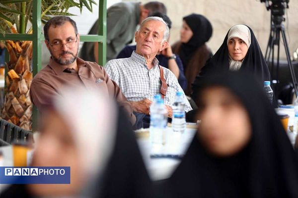 مستند «سلاح نفت» در کافه فلسطین رونمایی شد