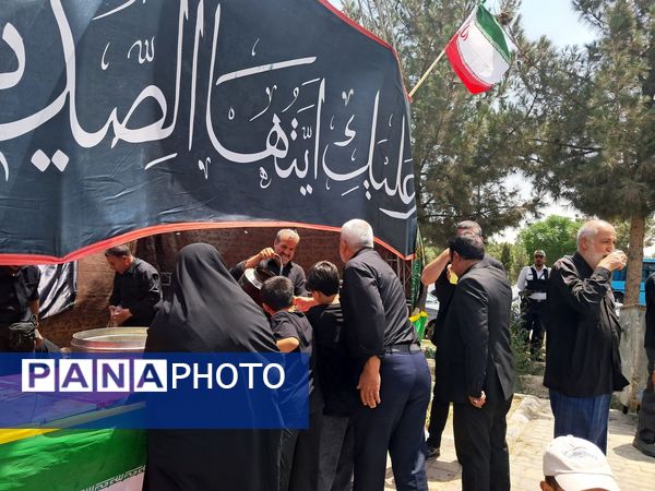 تشییع پیکر دو تن از شهدای جنگ تحمیلی رژیم صهیونیستی همزمان با مراسم تاسوعای حسینی ، در شهرستان ملارد