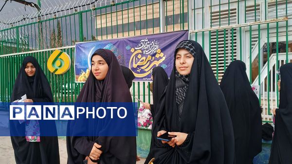 حضور دختران حاج قاسم کهگیلویه و بویراحمد در برنامه قرار شبکه دنا به مناسبت ماه رمضان