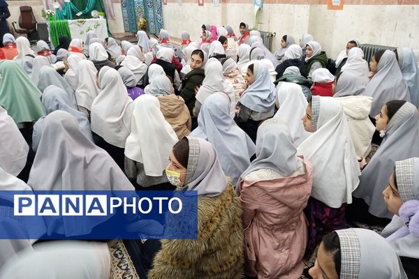 جشن ولادت امام علی(ع) در مدرسه شهید آقچه‌لو رباط‌کریم