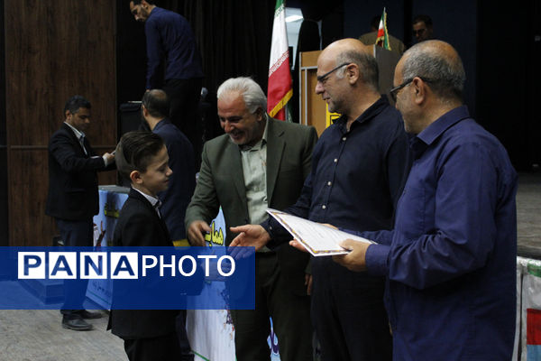 اختتامیه کلاس‌های تابستانی و تقدیر از برگزیدگان فرهنگی و قرآنی در گرمه