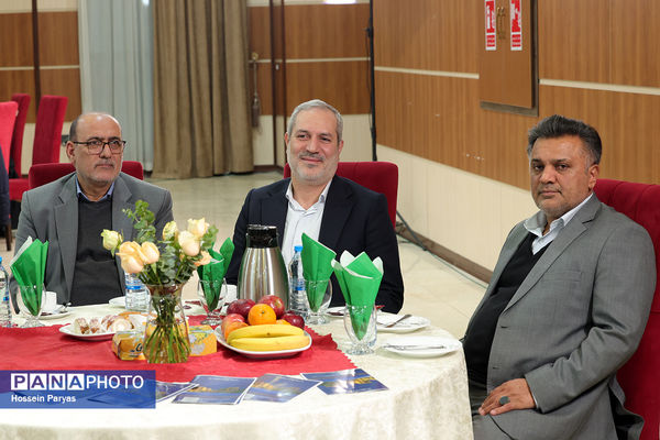 همایش مدیران بنگاه‌های اقتصادی در راستای حمایت از نهضت توسعه عدالت در فضاهای آموزشی و پرورشی مدرسه‌سازی
