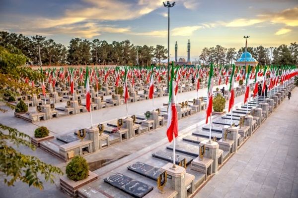 ثبت ملی گلزار شهدای دارالسلام کاشان در روز مقاومت و ایثار