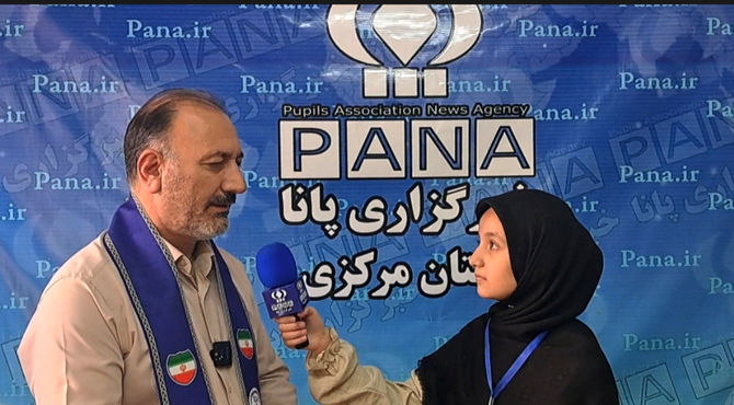 مجلس دانش‌آموزی پل ارتباطی بین دانش‌آموزان و مسئولین است
