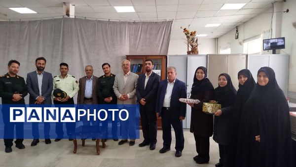 برگزاری مراسم سپاس معلم در خلیل آباد 
