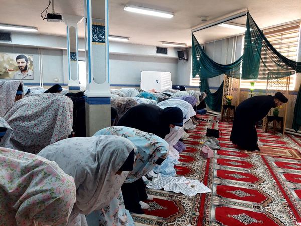 لحظات نورانی نماز استغاثه؛ اتحاد دل‌ها برای طلب باران