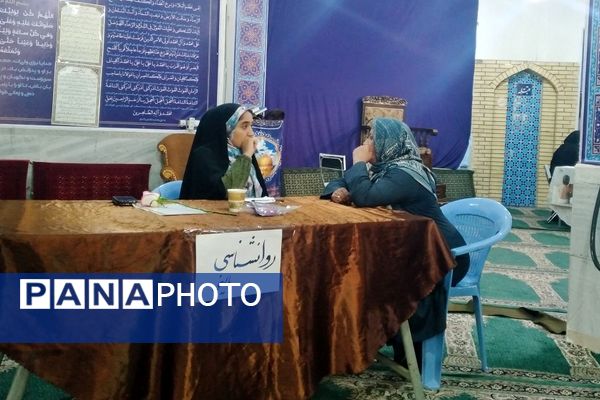 میزخدمت رایگان به‌مناسبت روز پرستار در ماهدشت‌ کرج