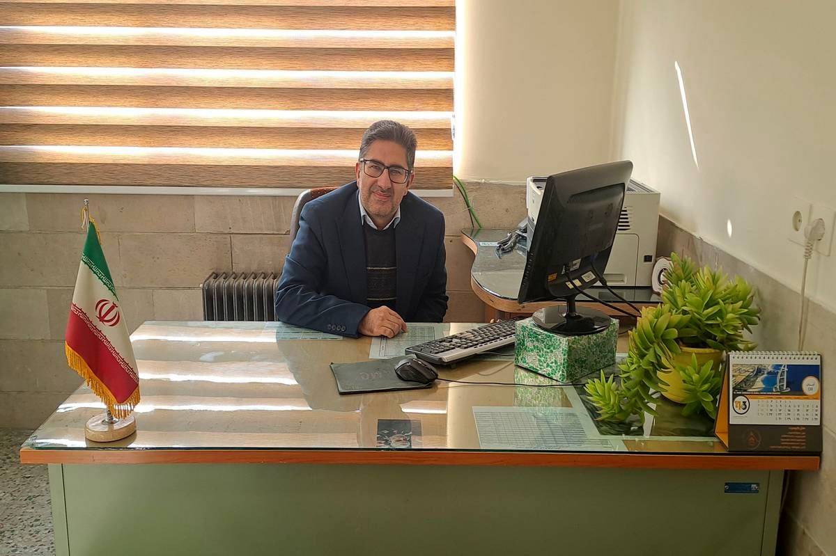 شناخت تاریخ مانند چراغی است که راه آینده را روشن می‌کند