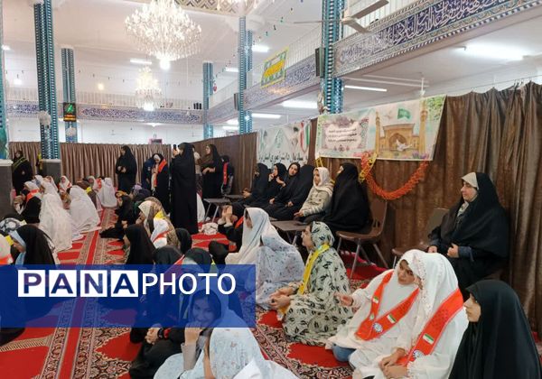 مراسم شب شعر ایرانمهر در اعتکاف دانش‌آموزی مسجد شیخداد یزد 