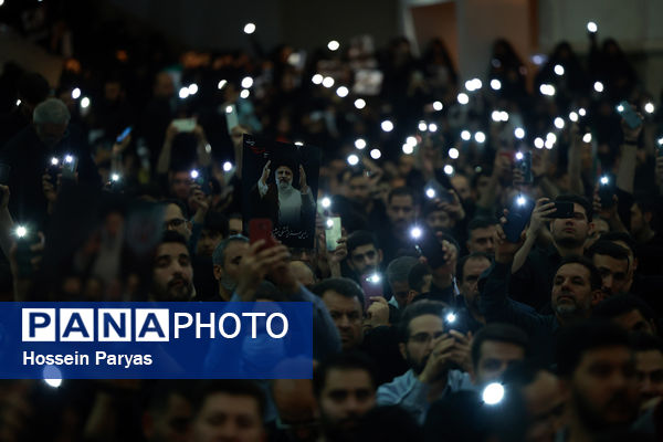 مراسم وداع با پیکر شهدای خدمت در مصلی تهران