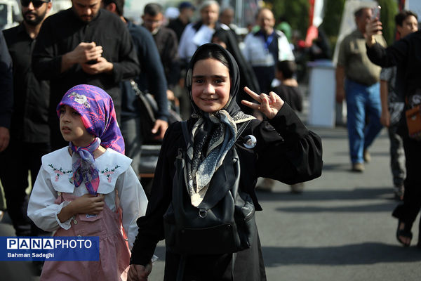 حضور کودکان و نوجوانان در جاماندگان اربعین حسینی - تهران