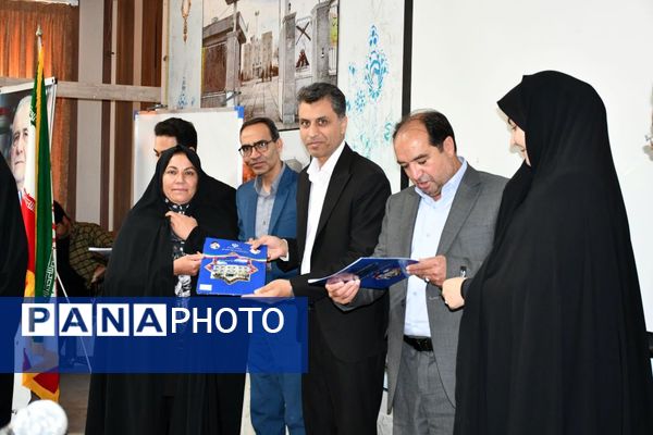 مراسم تجلیل از مدیران و رتبه‌های برتر کنکور ۱۴۰۴ در شهرستان مه‌ولات