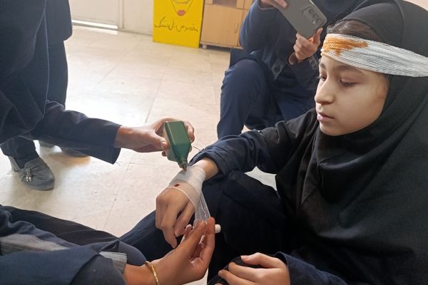 بیست‌وهفتمین مانور سراسری زلزله و ایمنی در دبیرستان میرزا جعفر سروقد