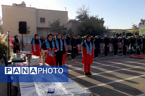 افتتاحیه انجمن ورزشی درون مدرسه ای منطقه کهریزک در هنرستان اولیاء۳
