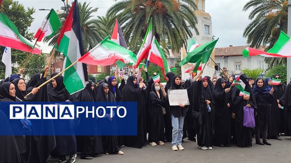 تجمع دانشجویان در اعتراض به حملات آمریکا و اسرائیل در قائمشهر 