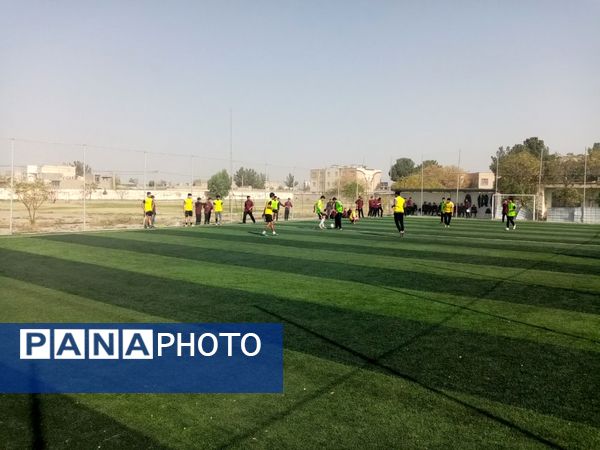 آغاز رقابت‌های ورزشی دبیرستان نمونه آیت‌الله خامنه‌ای 