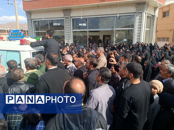 مراسم تشییع و خاکسپاری پیکر مطهر شهید عباس رمضانی در کوهپایه