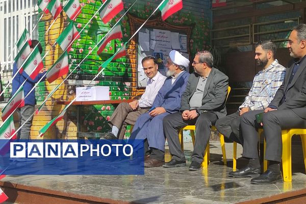 برگزاری انتخابات شورای دانش آموزی در مدارس ناحیه دو شهرری 