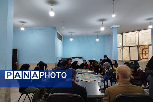  نشست نقد و بررسی کتاب در کتابخانه عمومی علامه امینی 